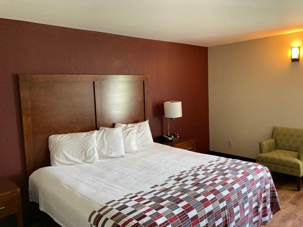 Red Roof Inn Newport News - Yorktown Exterior photo