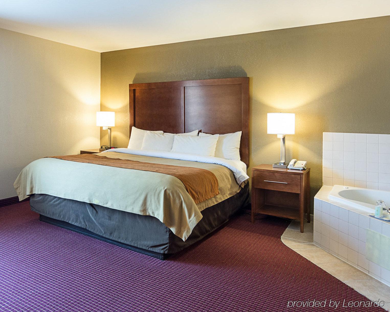 Red Roof Inn Newport News - Yorktown Exterior photo